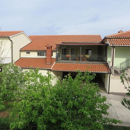 Apartment Mare Medulin Bagian luar foto