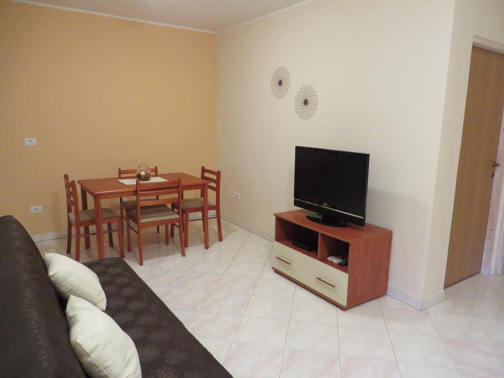 Apartment Mare Medulin Bagian luar foto