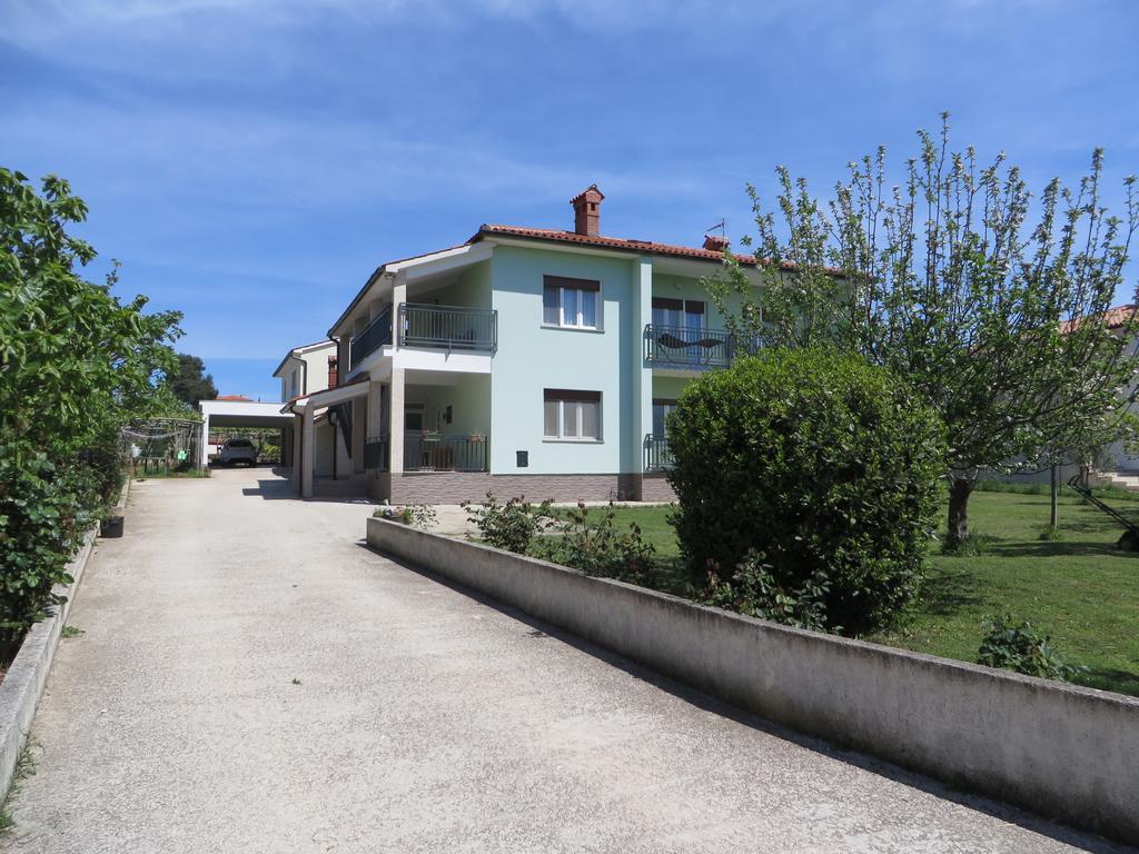 Apartment Mare Medulin Bagian luar foto